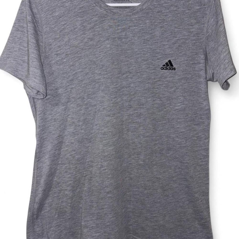 Adidas Women’s Gray T-Shirt Size Large